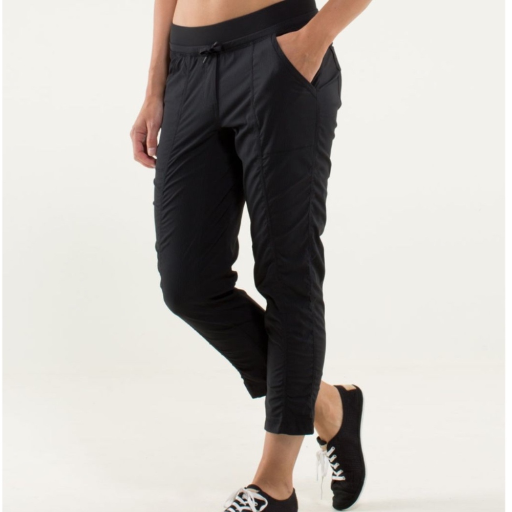 Lululemon Street To Studio Crop *No Liner